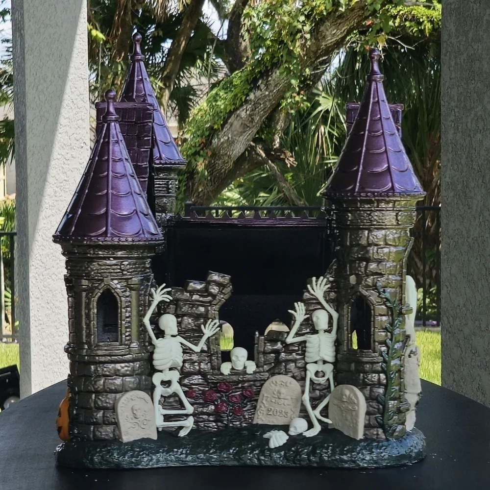 B&BW 2023 Skull King's Halloween House Haunted Castle Luminary (IN ORIGINAL BOX) - Picture 4 of 10
